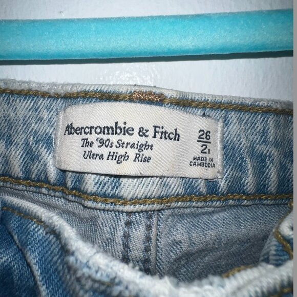 Ultra High Rise 90s Straight Jean Distressed - Picture 2 of 6